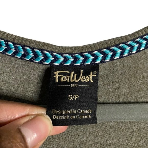 Far West Women's Green Sleeveless Button-Down Romper - Picture 6 of 9